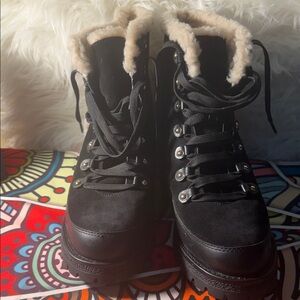 Tory Burch Black Lace-Up Faux-Shearling Lug Boots